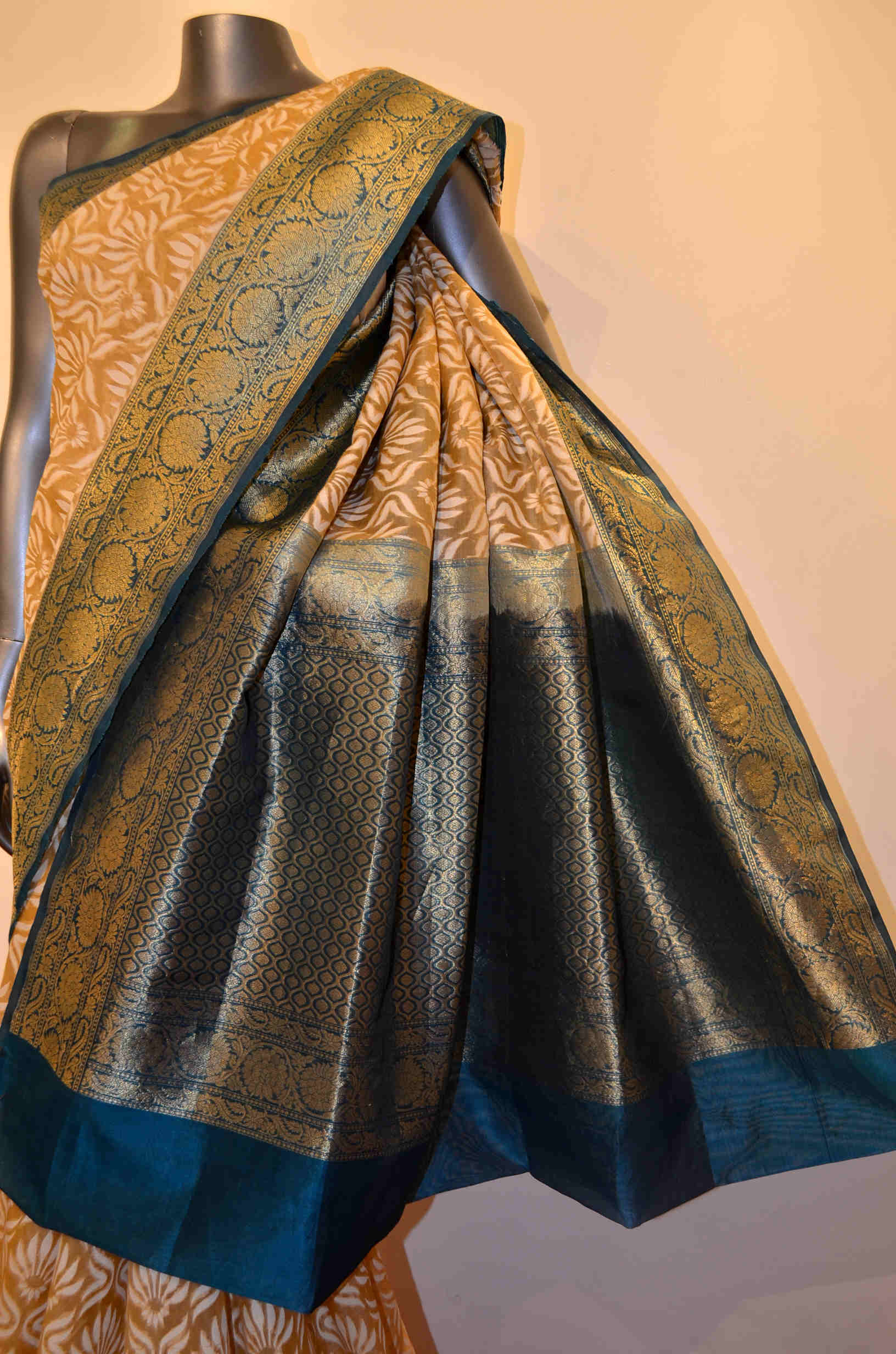 SSJG05144-Designer Grand Handloom Banarasi Kora Silk Saree